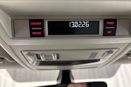 sininen Volkswagen Transporter 2018 kuva 22.