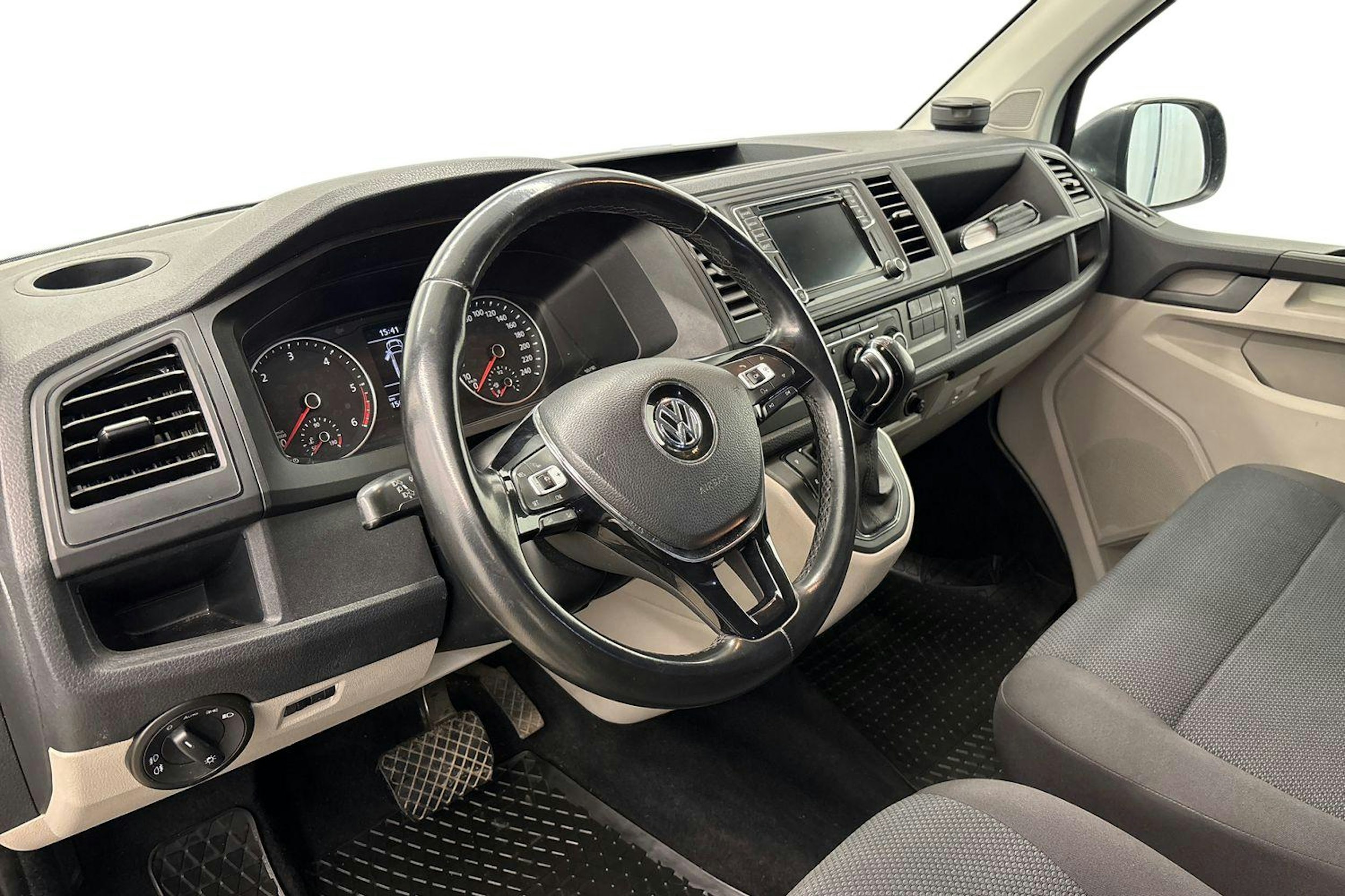 met. harmaa Volkswagen Transporter 2018 kuva 9.