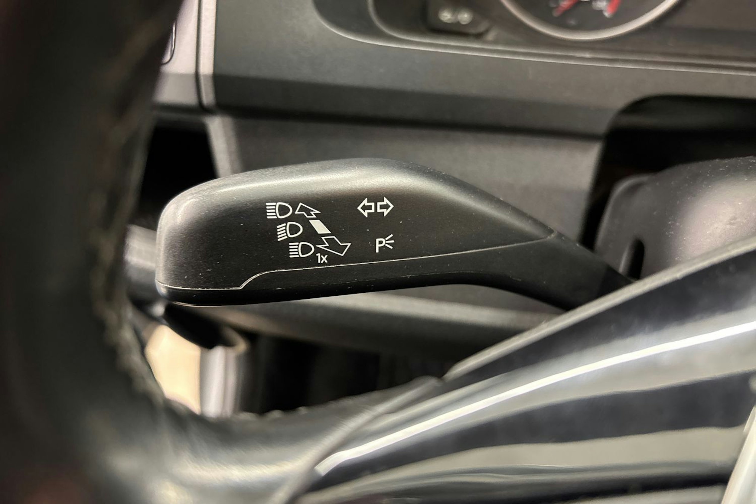 met. harmaa Volkswagen Transporter 2018 kuva 22.