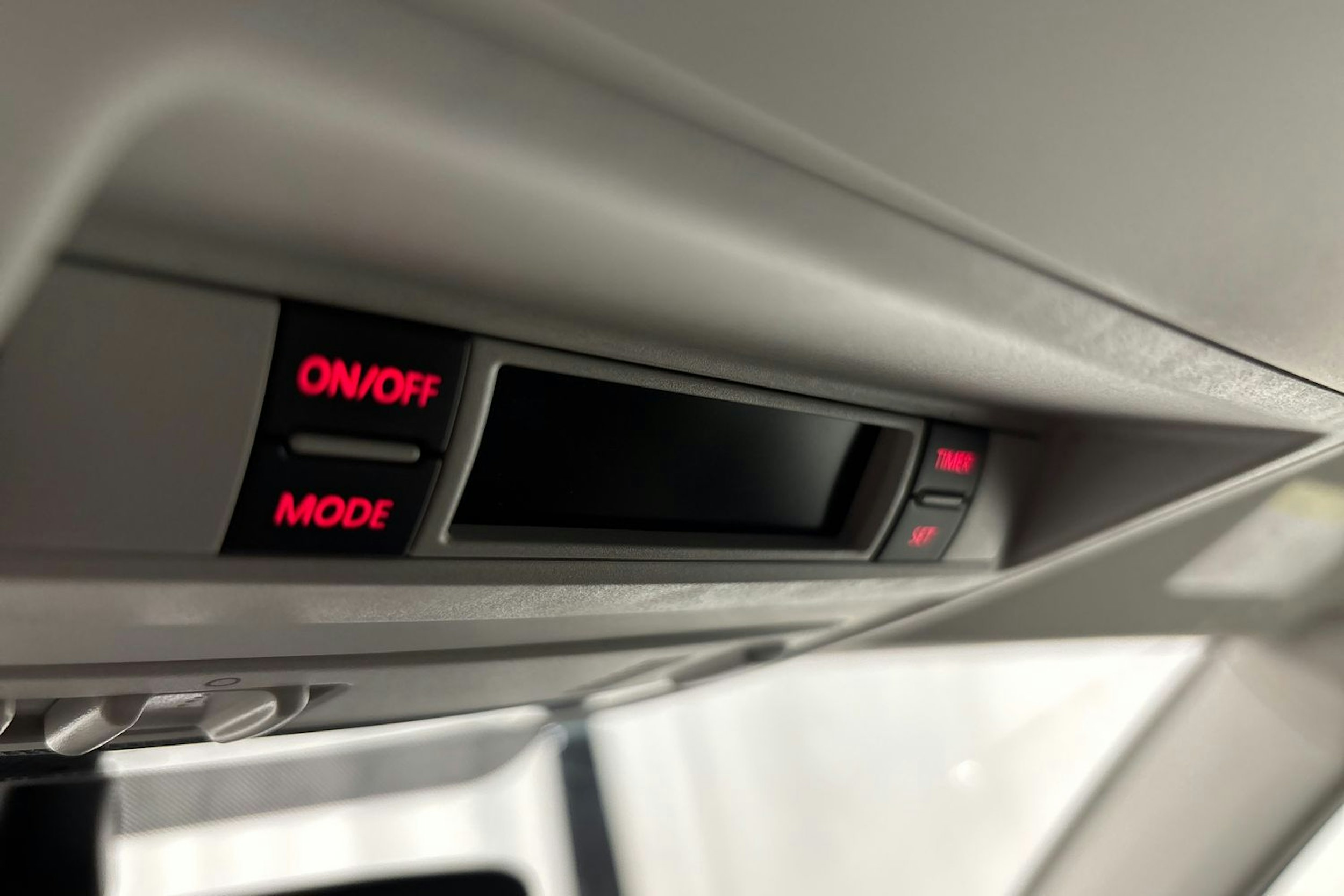 met. harmaa Volkswagen Transporter 2018 kuva 28.