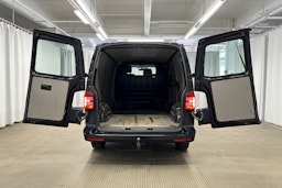 musta Volkswagen Transporter 2019 kuva 10.