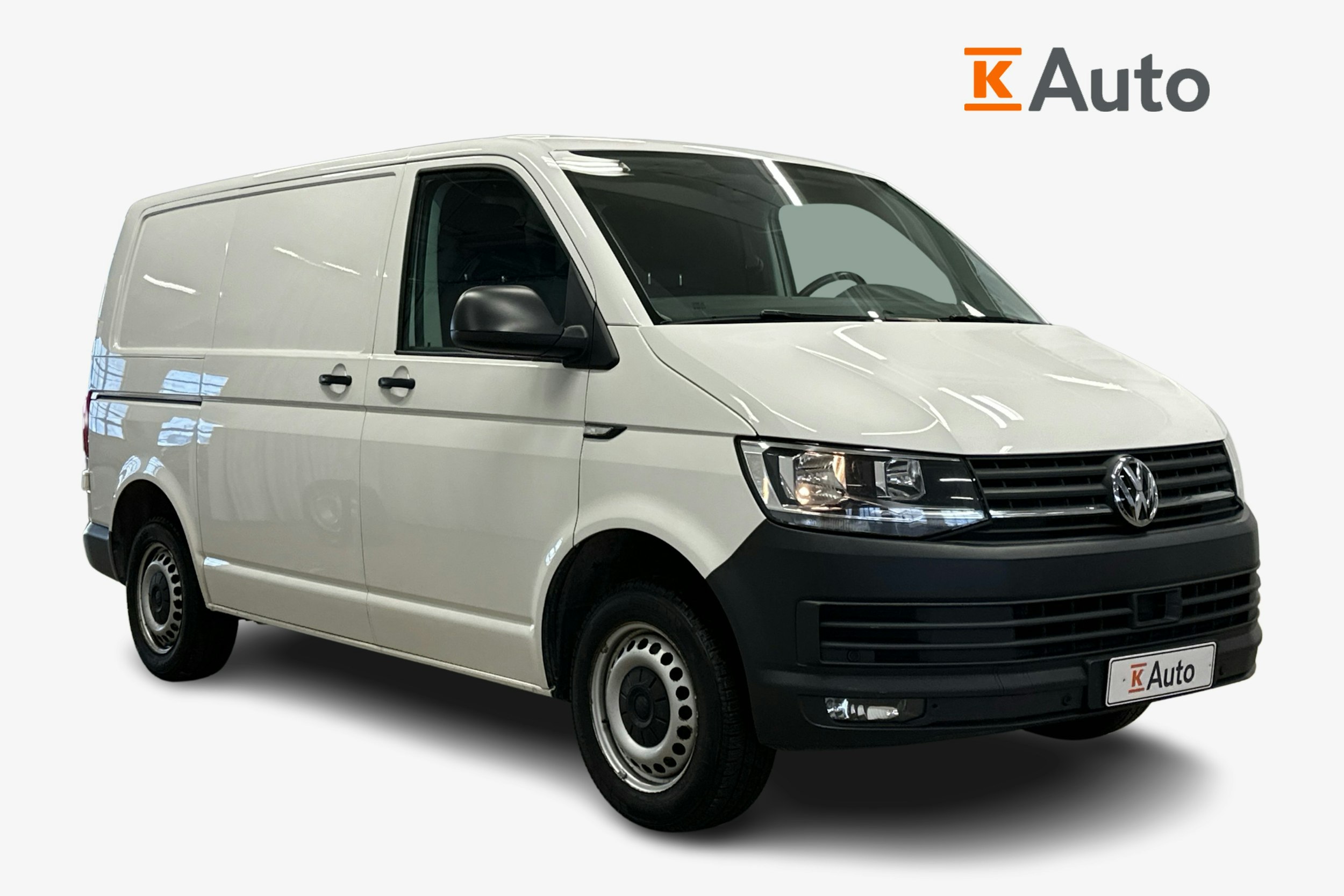 valkoinen Volkswagen Transporter 2019 kuva 1.