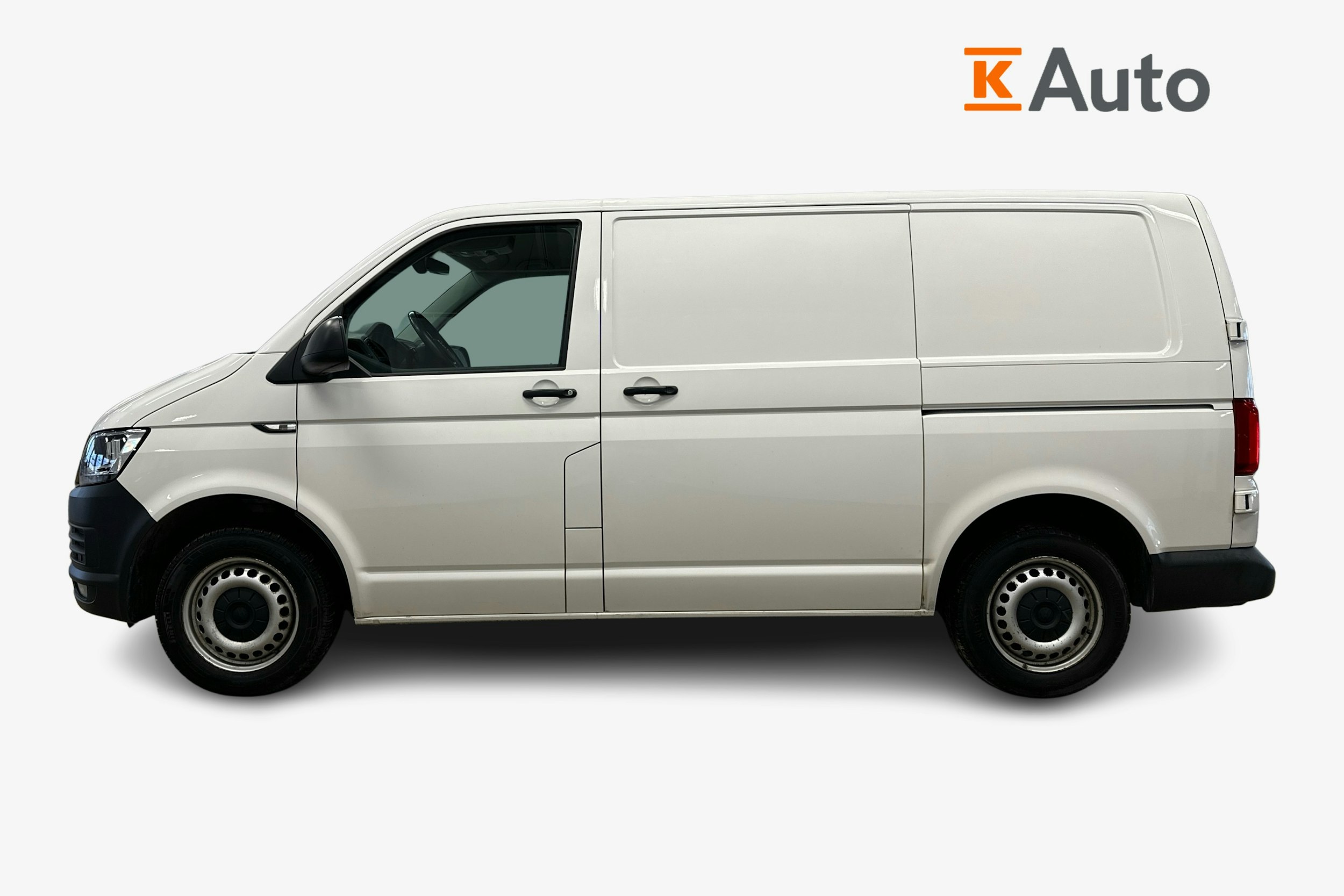 valkoinen Volkswagen Transporter 2019 kuva 5.