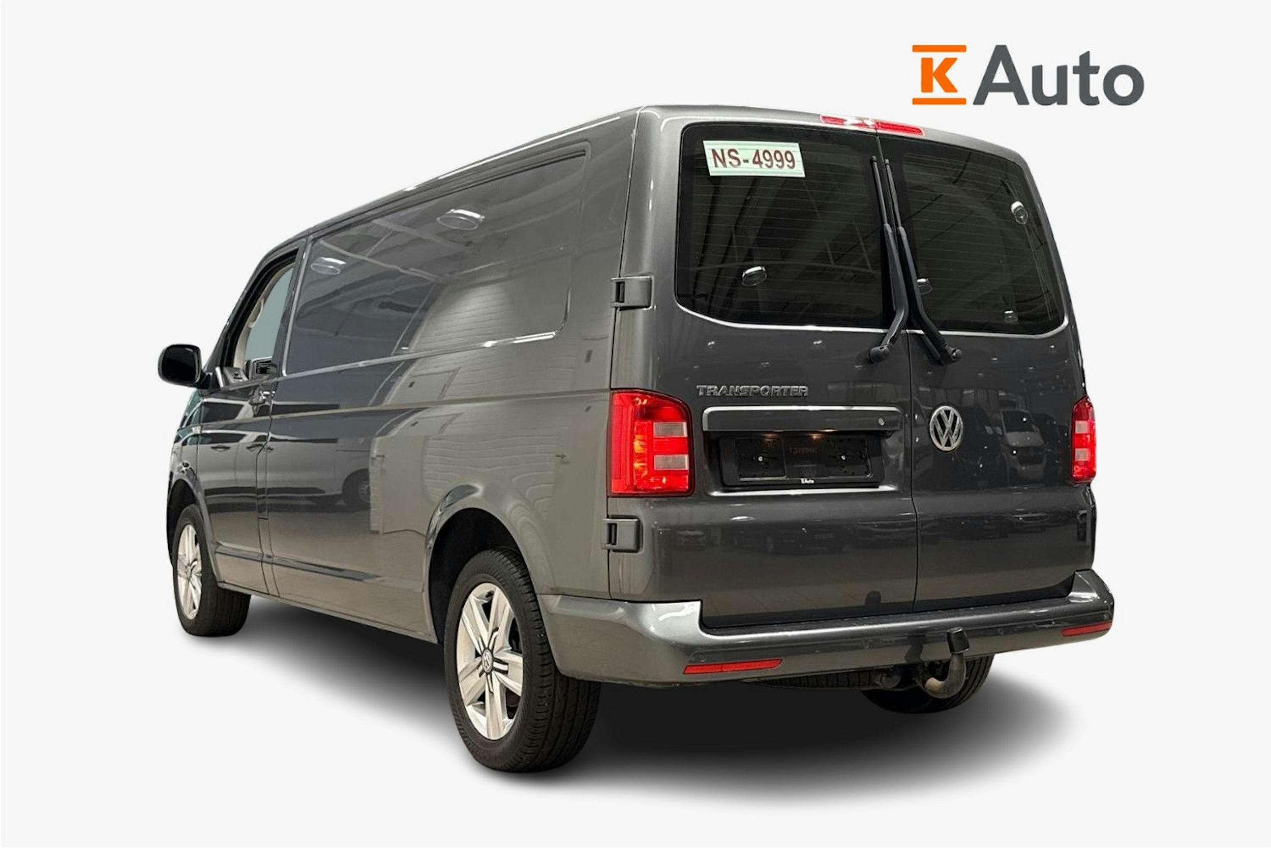 harmaa Volkswagen Transporter 2019 kuva 2.