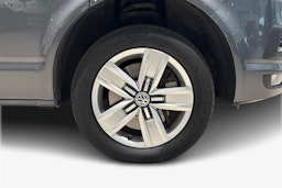 harmaa Volkswagen Transporter 2019 kuva 11.