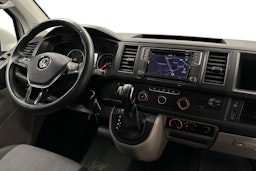 valkoinen Volkswagen Transporter 2019 kuva 7.