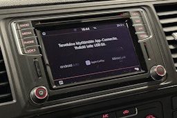 valkoinen Volkswagen Transporter 2019 kuva 19.