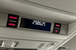 valkoinen Volkswagen Transporter 2019 kuva 22.