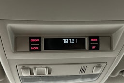 valkoinen Volkswagen Transporter 2019 kuva 16.