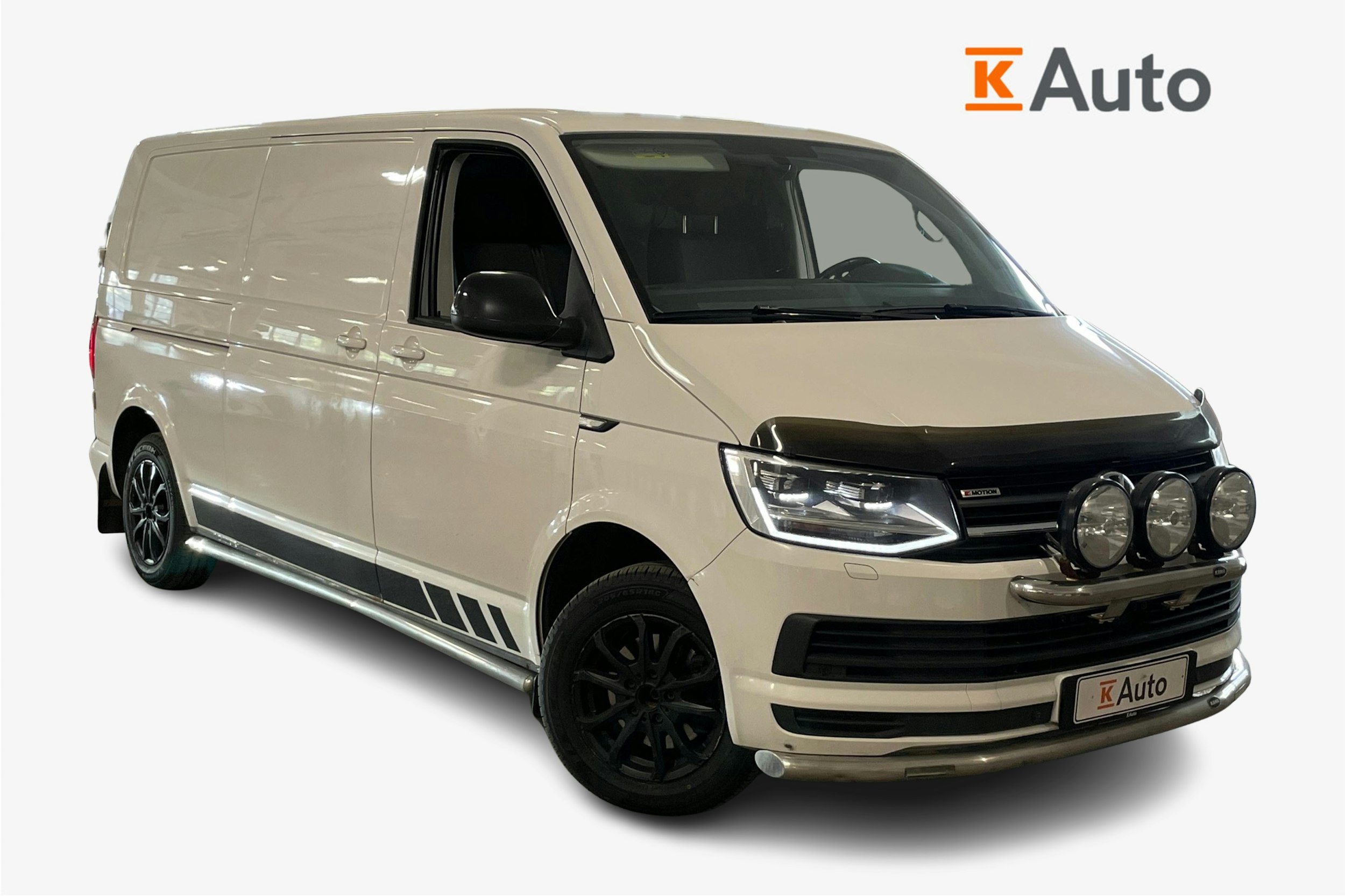 valkoinen Volkswagen Transporter 2019 kuva 1.