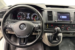 valkoinen Volkswagen Transporter 2019 kuva 9.