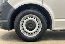 valkoinen Volkswagen Transporter 2019 kuva 9.