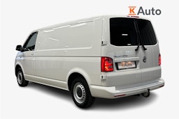 valkoinen Volkswagen Transporter 2019 kuva 2.