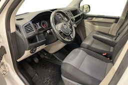 valkoinen Volkswagen Transporter 2019 kuva 8.