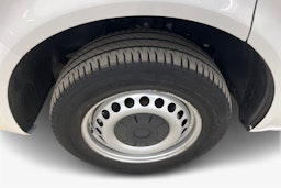 valkoinen Volkswagen Transporter 2019 kuva 12.