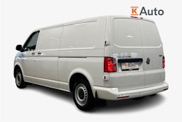 valkoinen Volkswagen Transporter 2019 kuva 2.