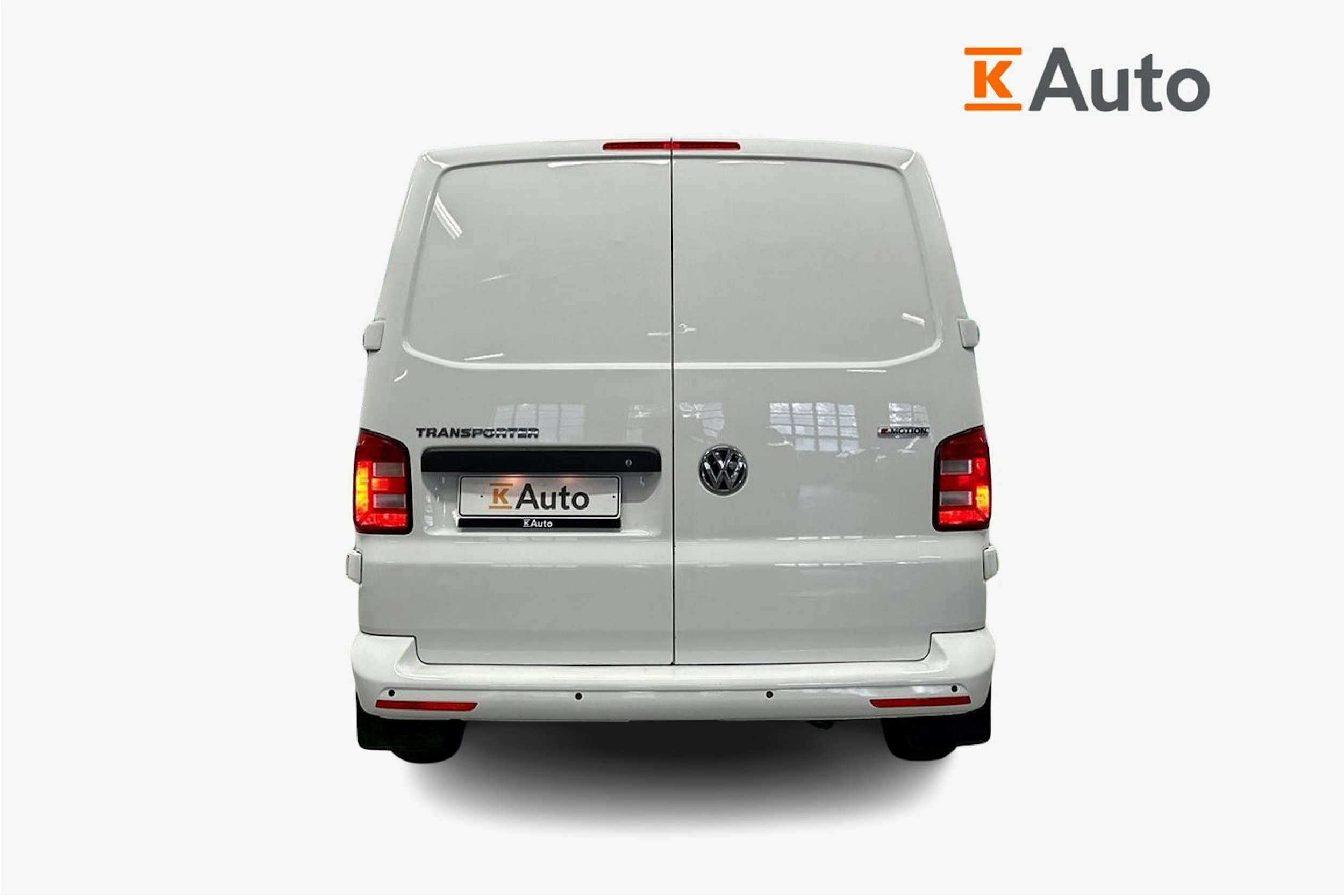valkoinen Volkswagen Transporter 2019 kuva 3.