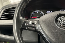valkoinen Volkswagen Transporter 2019 kuva 10.