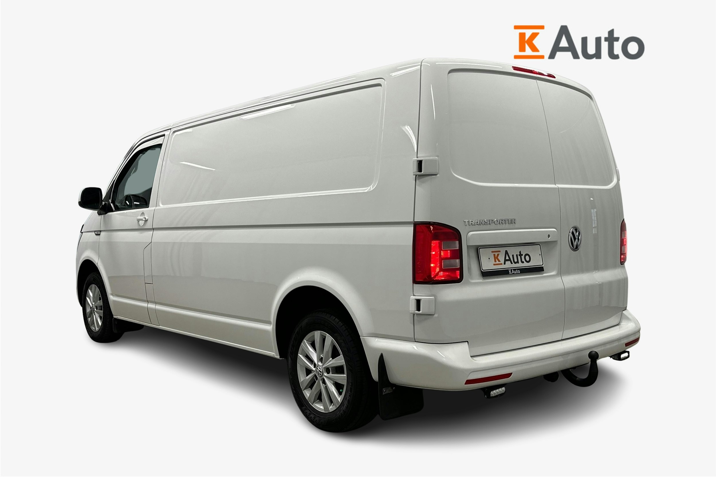 valkoinen Volkswagen Transporter 2019 kuva 2.