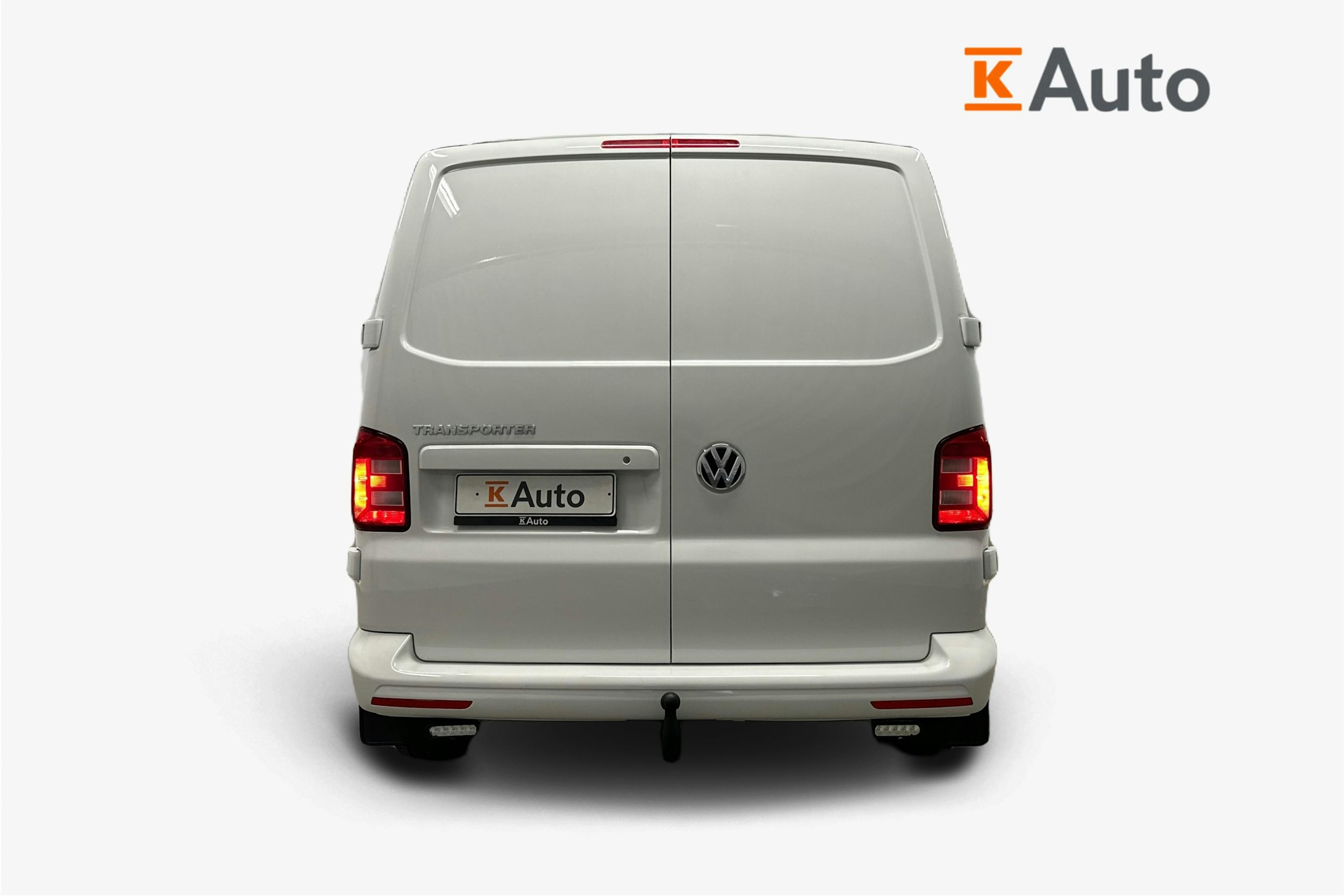 valkoinen Volkswagen Transporter 2019 kuva 3.