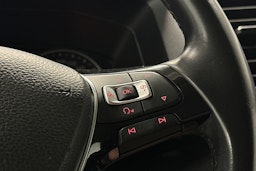 valkoinen Volkswagen Transporter 2019 kuva 15.