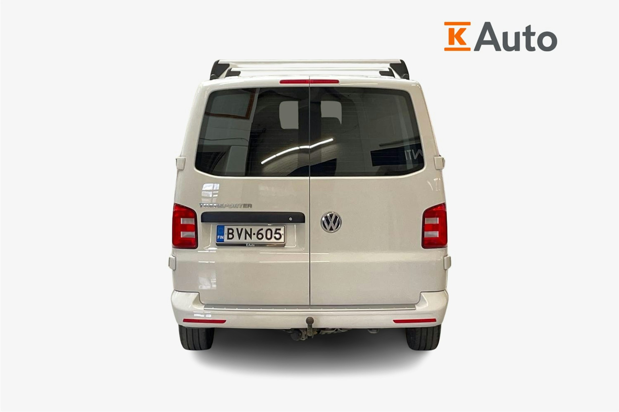 valkoinen Volkswagen Transporter 2019 kuva 3.