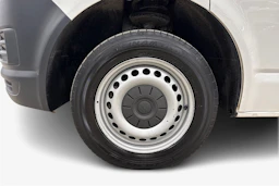 valkoinen Volkswagen Transporter 2019 kuva 12.