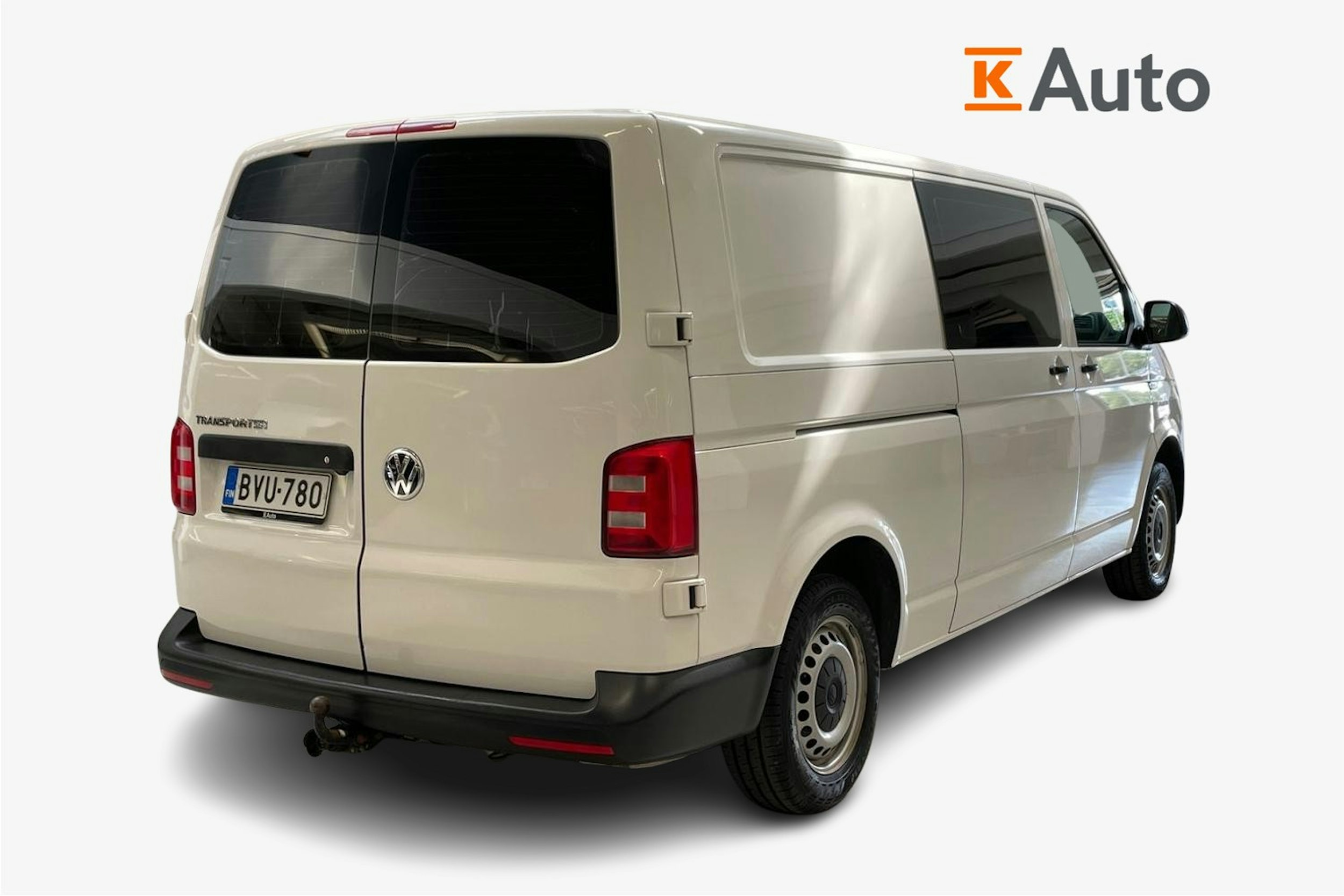 valkoinen Volkswagen Transporter 2019 kuva 2.