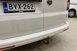 valkoinen Volkswagen Transporter 2019 kuva 20.