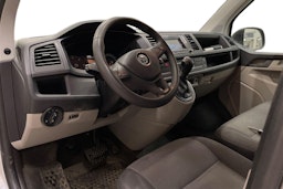 valkoinen Volkswagen Transporter 2019 kuva 3.