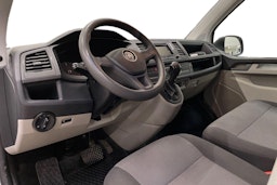 valkoinen Volkswagen Transporter 2019 kuva 8.