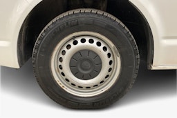 valkoinen Volkswagen Transporter 2019 kuva 12.