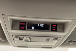 valkoinen Volkswagen Transporter 2019 kuva 20.