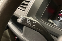 valkoinen Volkswagen Transporter 2019 kuva 21.