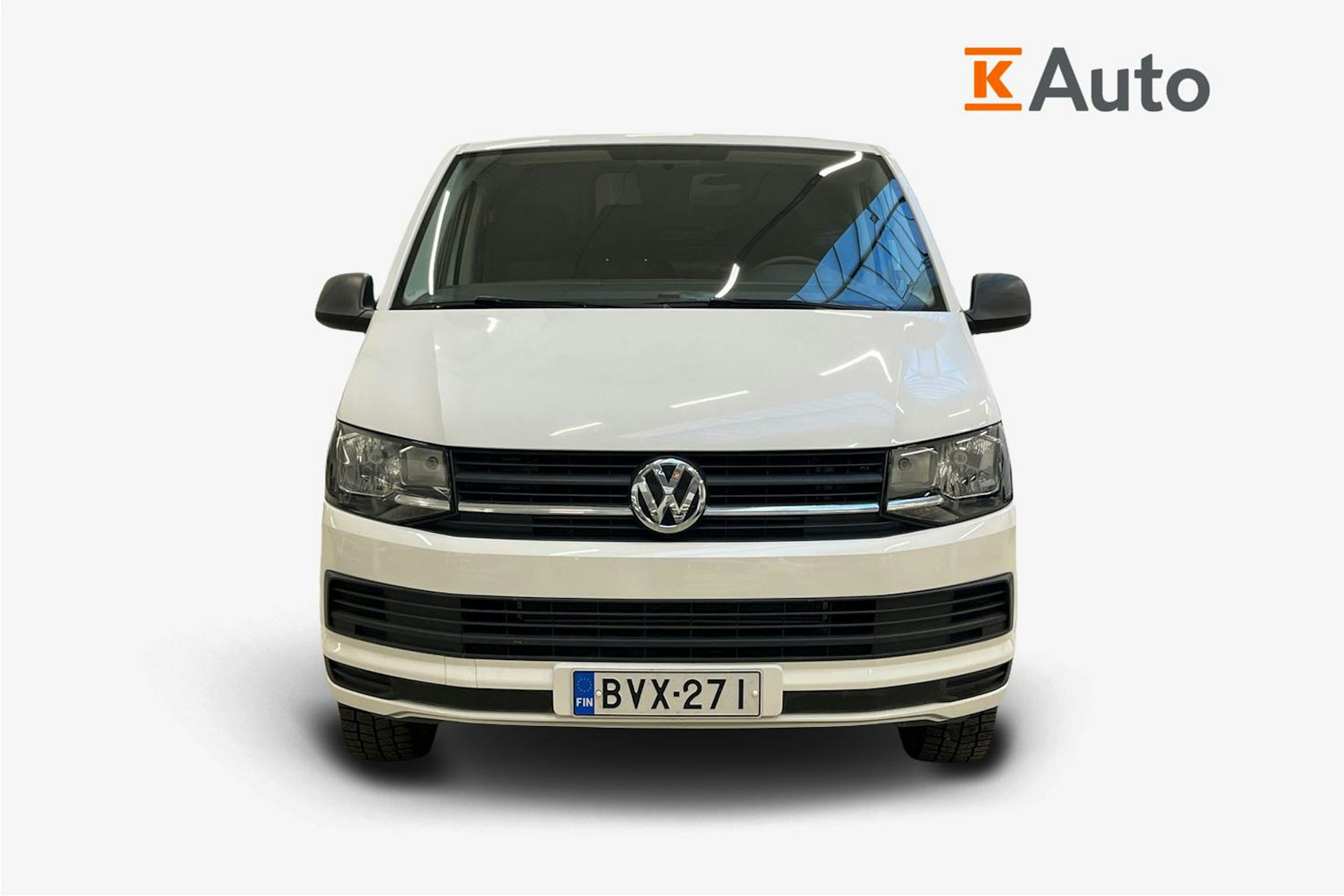 valkoinen Volkswagen Transporter 2019 kuva 4.