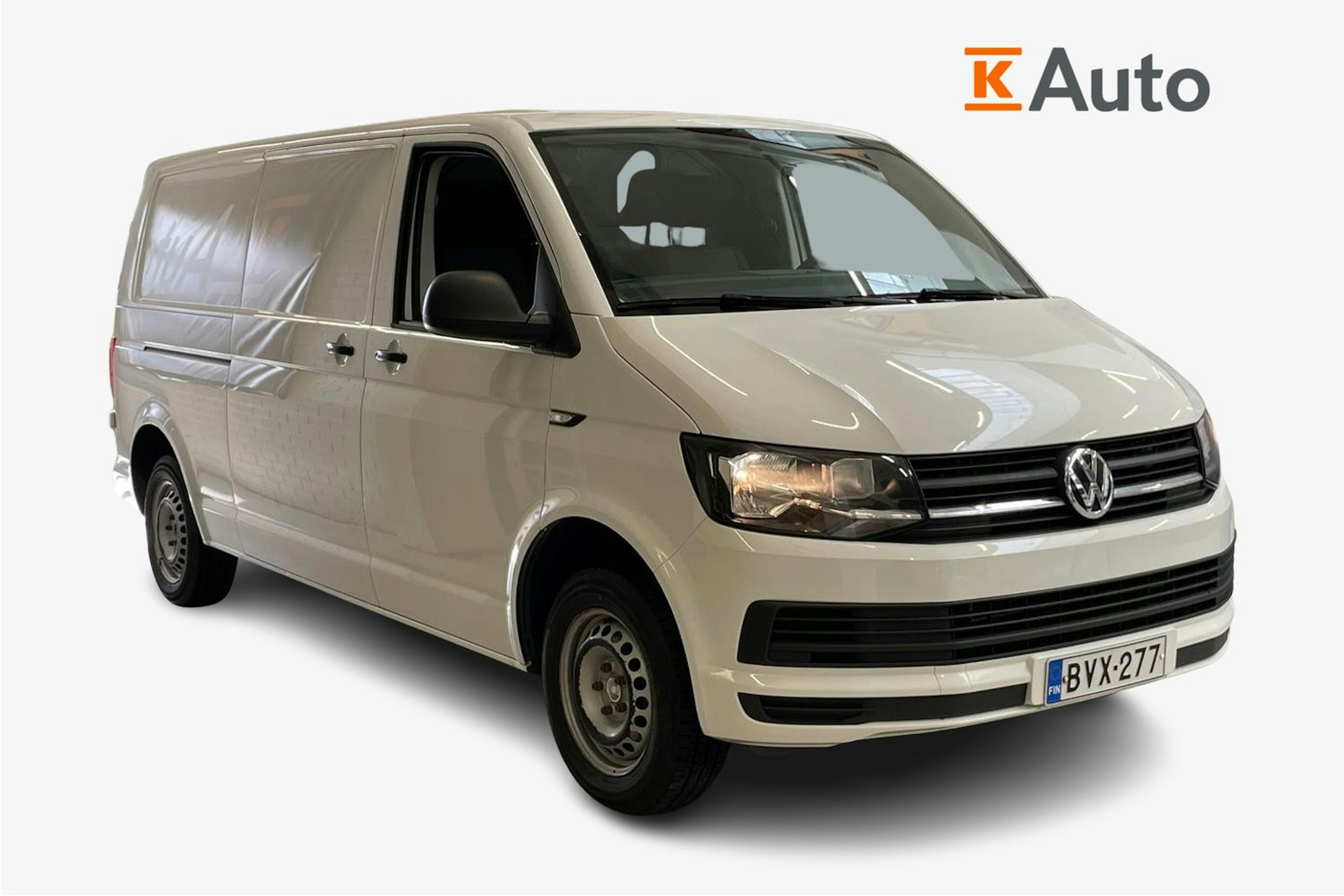valkoinen Volkswagen Transporter 2019 kuva 1.