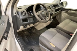 valkoinen Volkswagen Transporter 2019 kuva 8.
