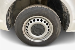 valkoinen Volkswagen Transporter 2019 kuva 12.