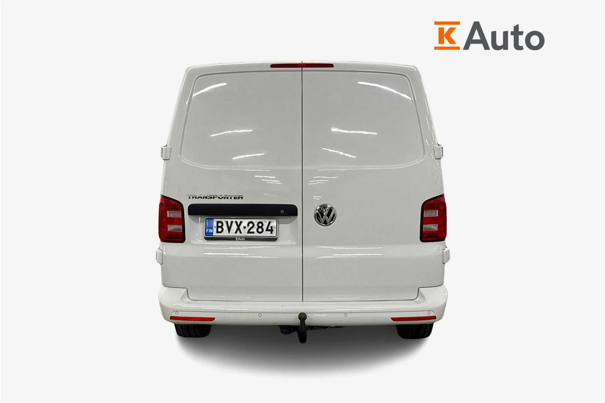 valkoinen Volkswagen Transporter 2019 kuva 4.