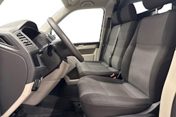 valkoinen Volkswagen Transporter 2019 kuva 8.