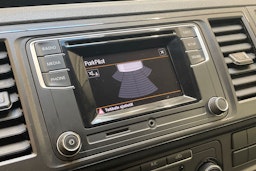 valkoinen Volkswagen Transporter 2019 kuva 26.