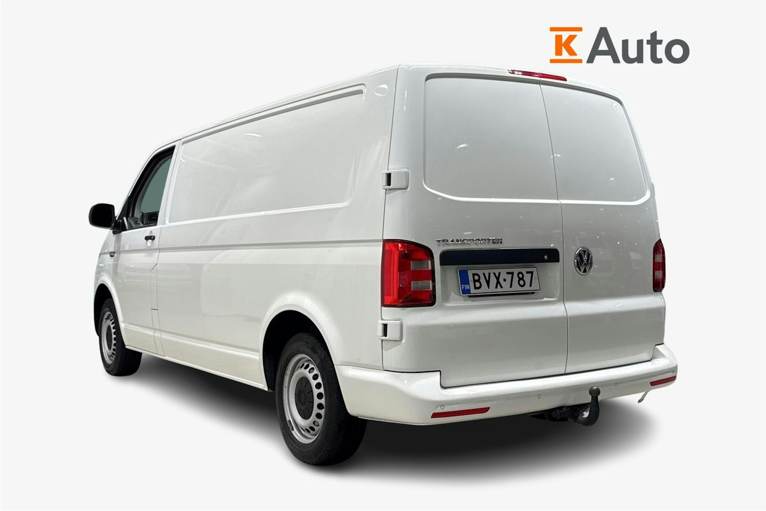 Valkoinen Volkswagen Transporter 2019 kuva 2.