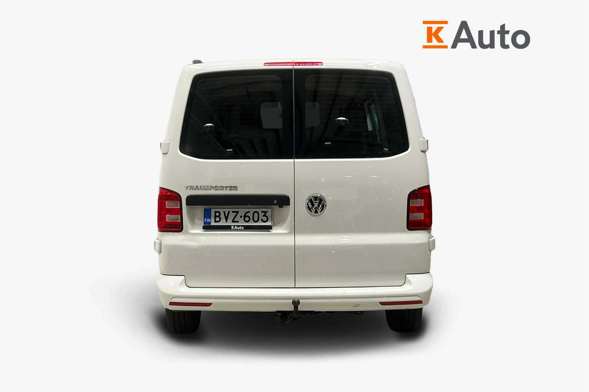 valkoinen Volkswagen Transporter 2019 kuva 3.