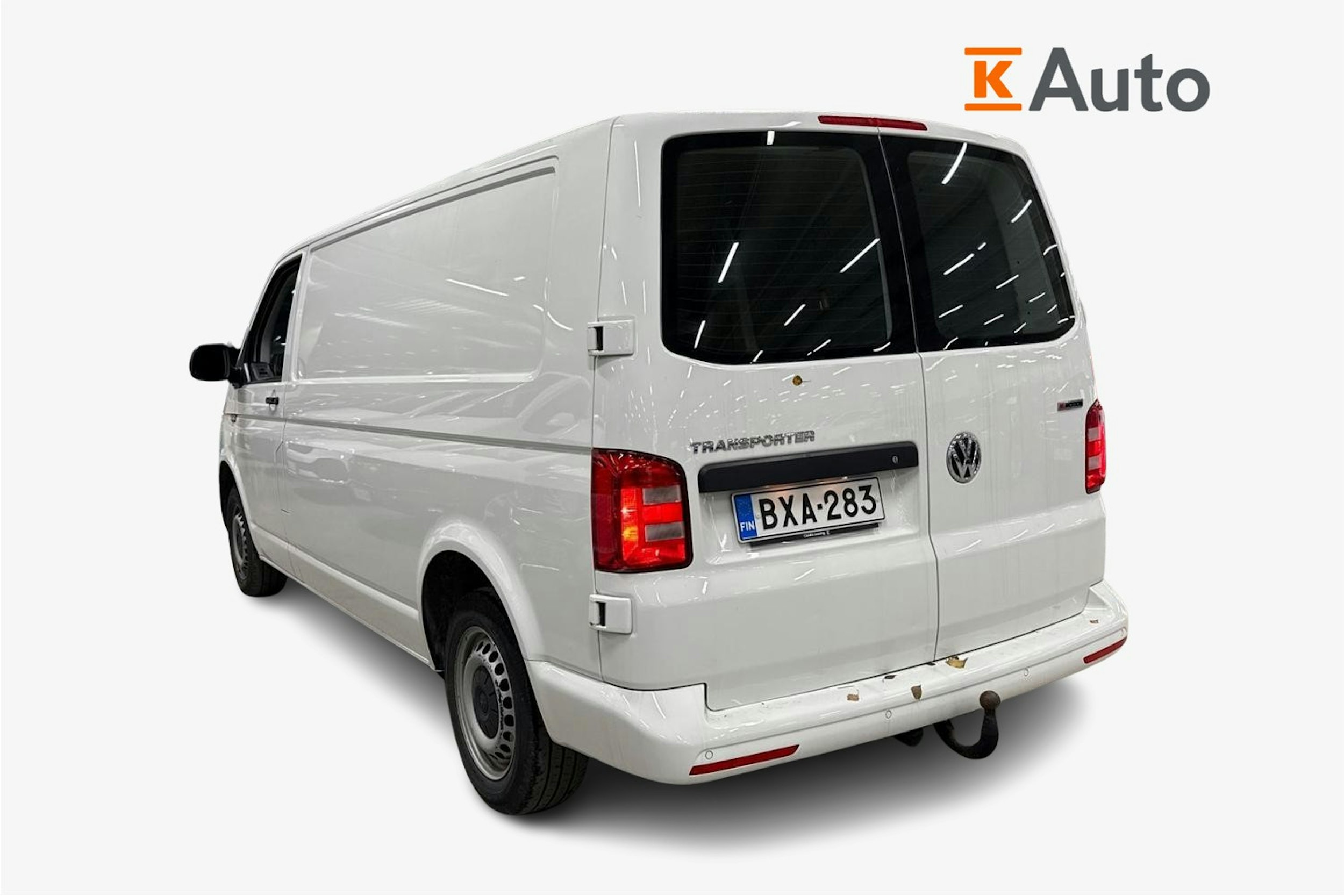 valkoinen Volkswagen Transporter 2019 kuva 2.