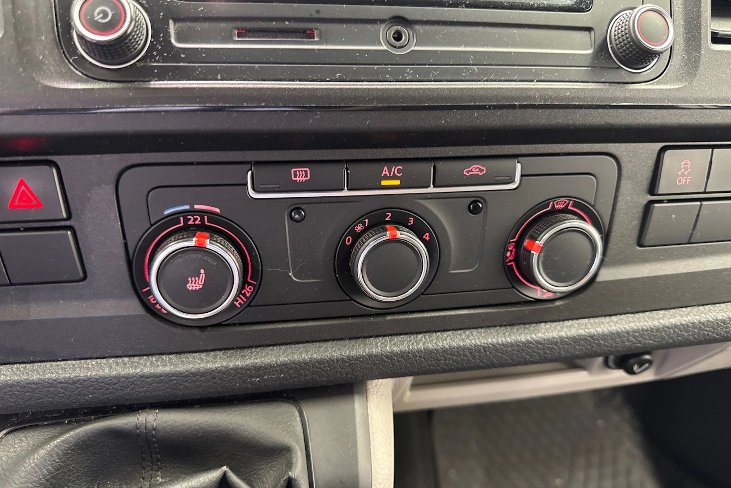 hopea Volkswagen Transporter 2019 kuva 12.