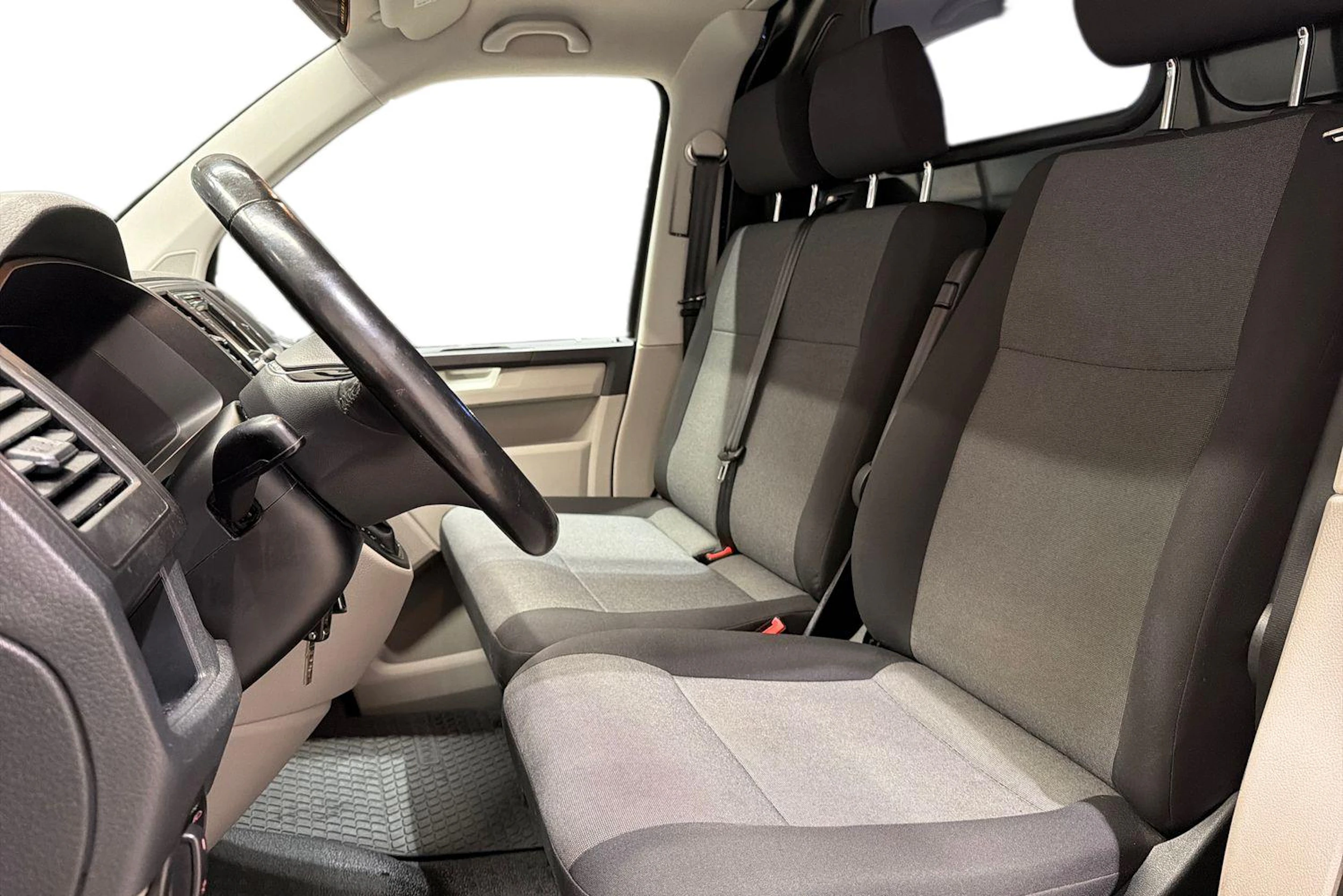 Ruskea (beige) Volkswagen TRANSPORTER 2019 kuva 11.