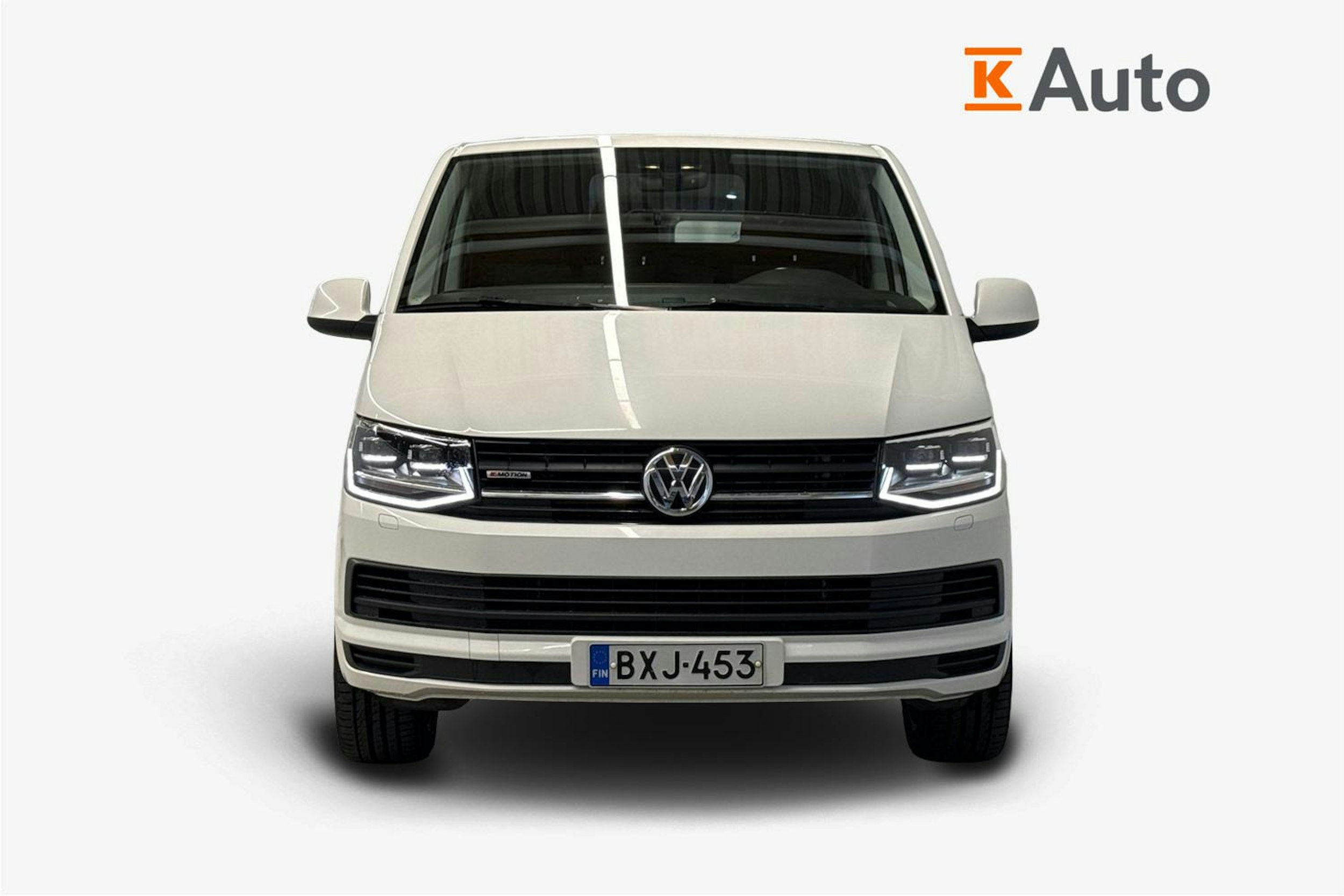 valkoinen Volkswagen Transporter 2019 kuva 5.