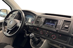valkoinen Volkswagen Transporter 2019 kuva 10.