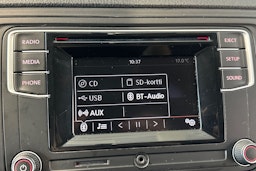 valkoinen Volkswagen Transporter 2019 kuva 23.