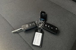 valkoinen Volkswagen Transporter 2019 kuva 25.